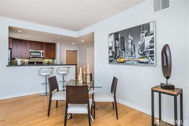 Building Photo - 1521 Sutter Street, Unit 504