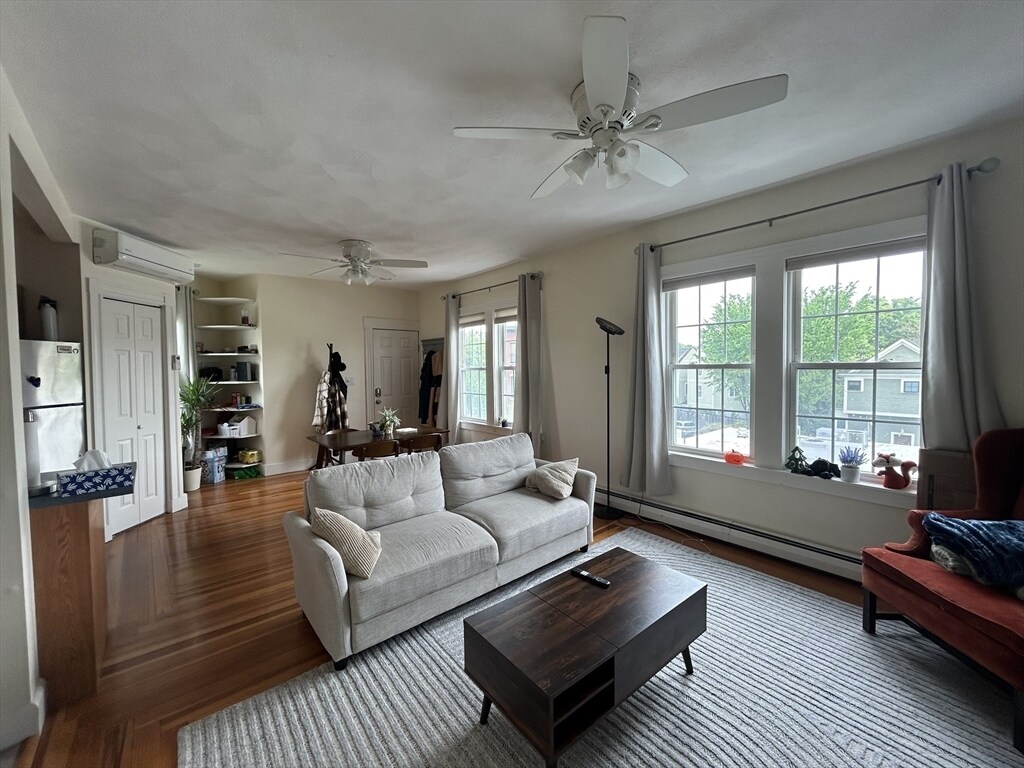 Primary Photo - 340 Putnam Ave