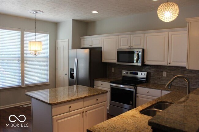 Building Photo - 12642 Watford Way