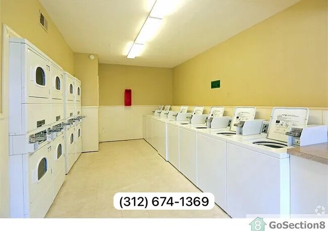 Building Photo - 1409 N Midwest Blvd