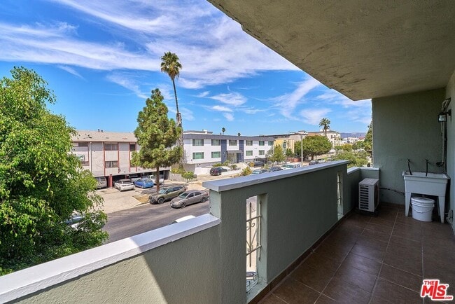 Building Photo - 350 S Hobart Blvd