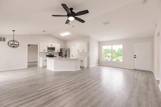 Building Photo - 4132 Mermell Cir
