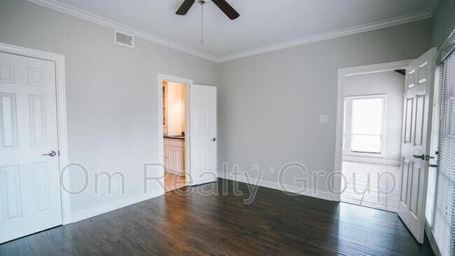 Foto del edificio - 4144 Greystone Way