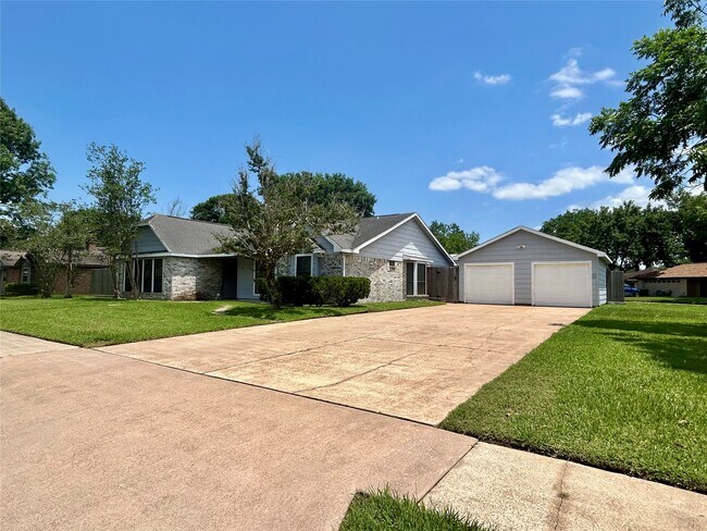 Foto del edificio - 2711 Laurel Creek Way