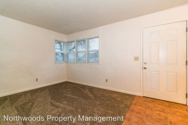 Foto del edificio - 1 br, 1 bath Apartment - 436 Mill St.