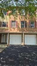 Building Photo - 103 Chaucer Rd
