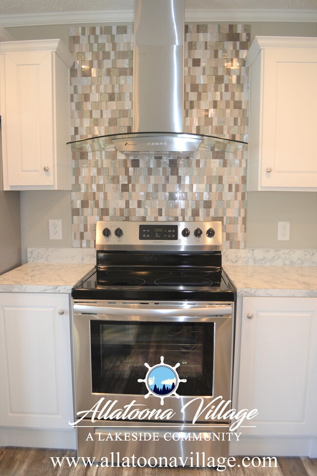 Building Photo - 3BR/2Bth Lake Access, 1 Mi from Downtown A...