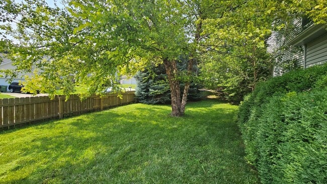 Building Photo - 2930 Blackhawk Dr