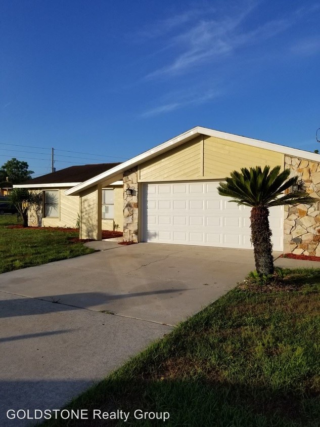 Foto principal - 2 br, 2 bath House - 12398 Shafton Road
