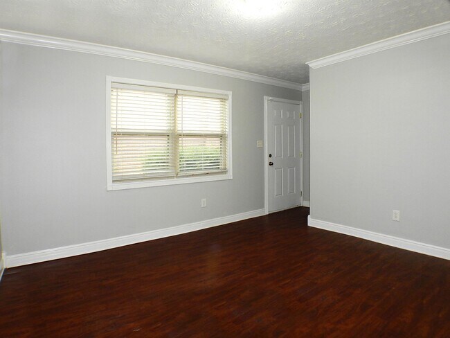 Foto del edificio - 621 Westport Rd