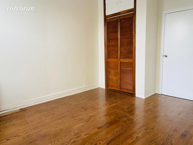 Foto del edificio - 1627 Summerfield St