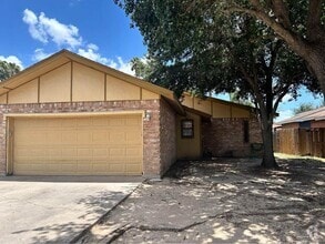 Building Photo - 2432 W Iris Ave