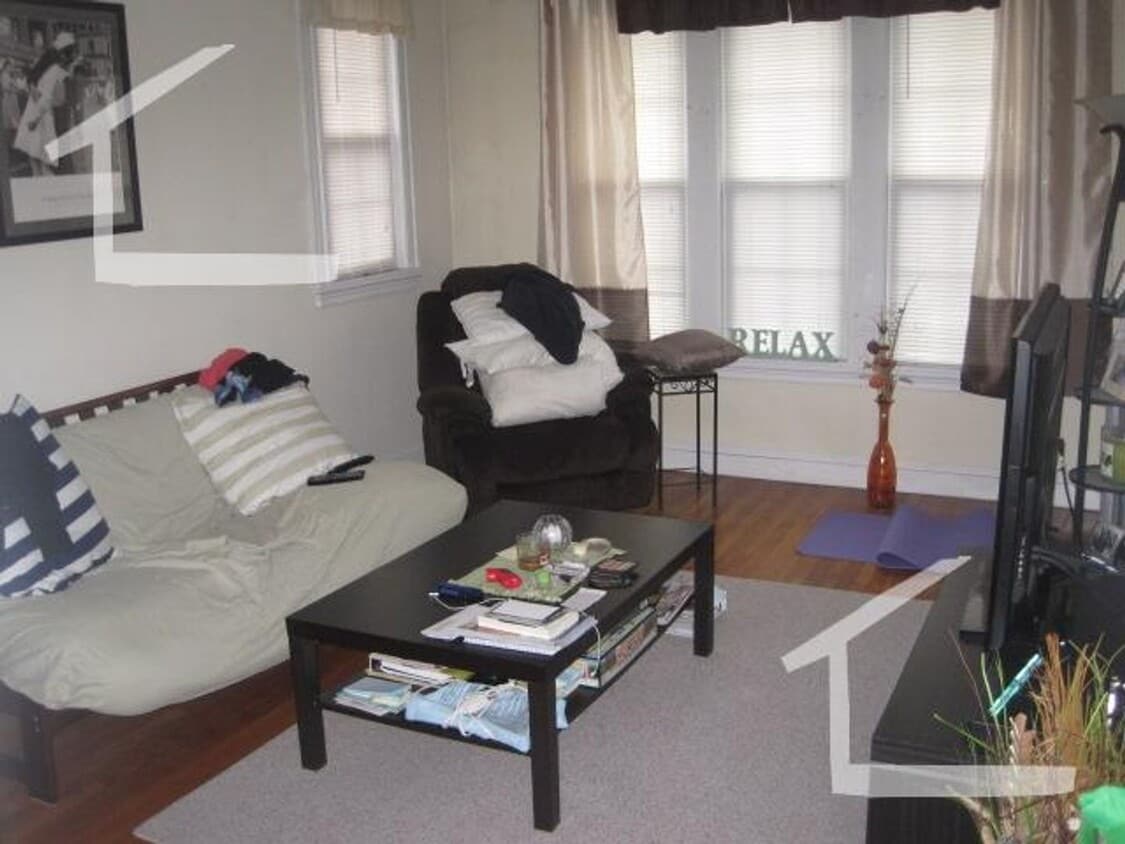 1Br/1Bth, ready to move in Sep. 1st. Heat/Hot Water included! - 1Br/1Bth, ready to move in Sep. 1st.  Heat/Hot Water included!