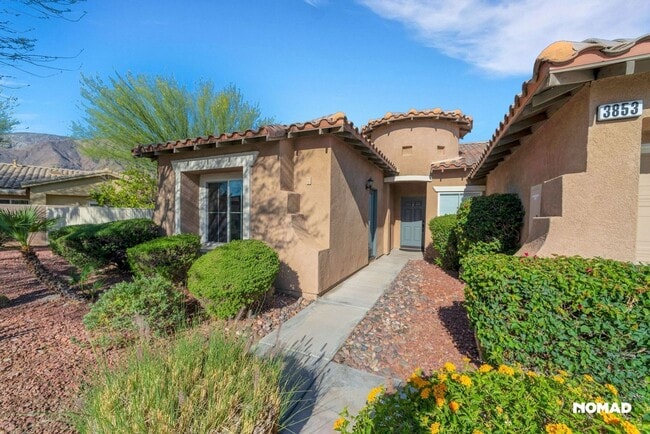 Building Photo - Charming Casita (Guest House) in Palm Springs