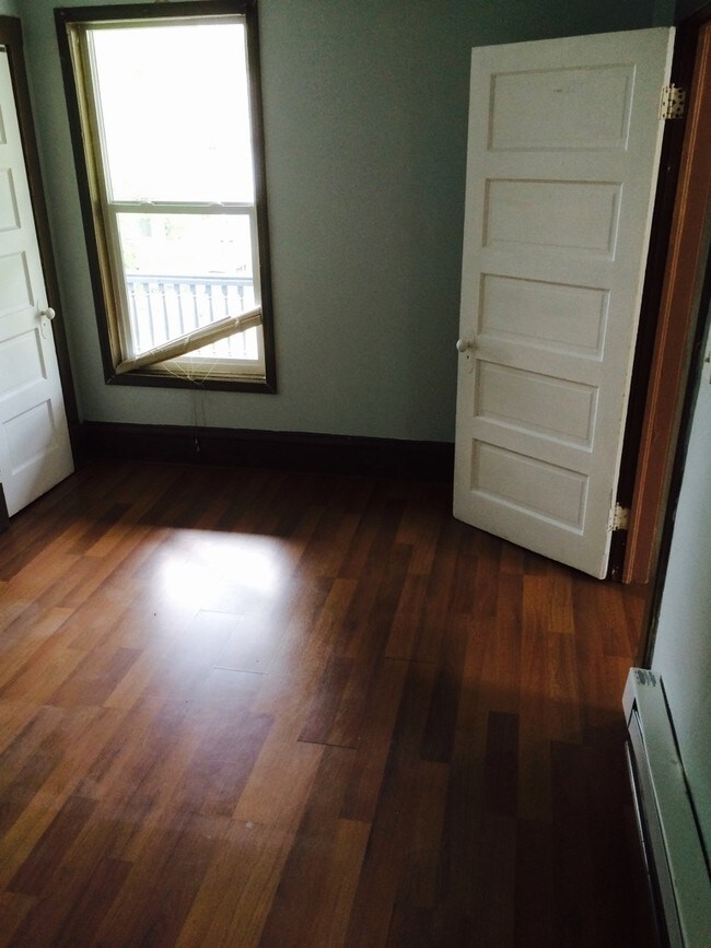 Habitación - 1913 W Mallon Ave
