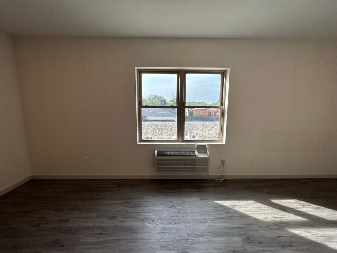 Primary Photo - Studio Unit at Tiller+Main
