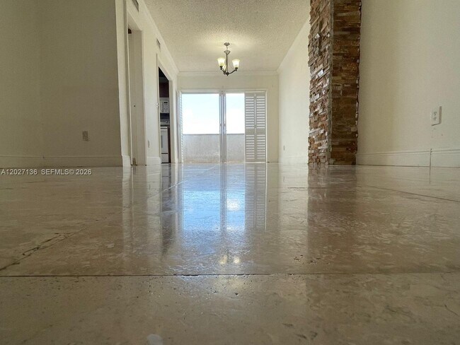 Foto del edificio - 7801 NE 4th Ct