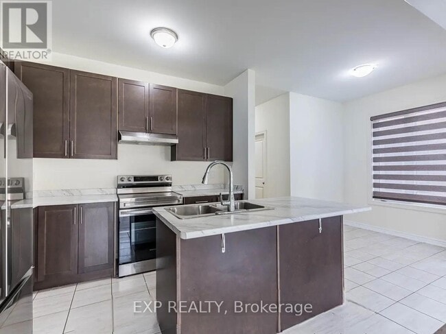 Building Photo - 10 Truffle Ct