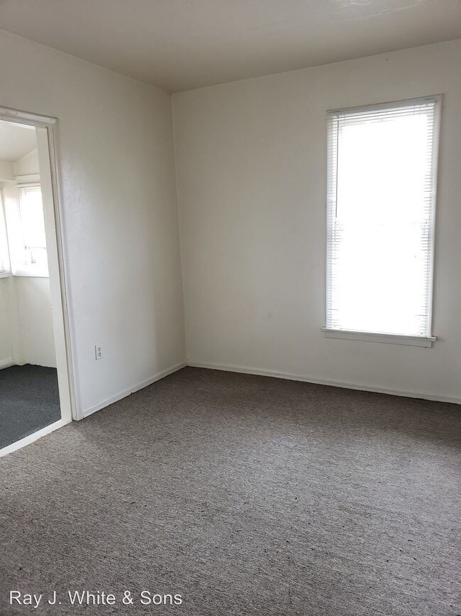 Building Photo - 317 3rd Ave