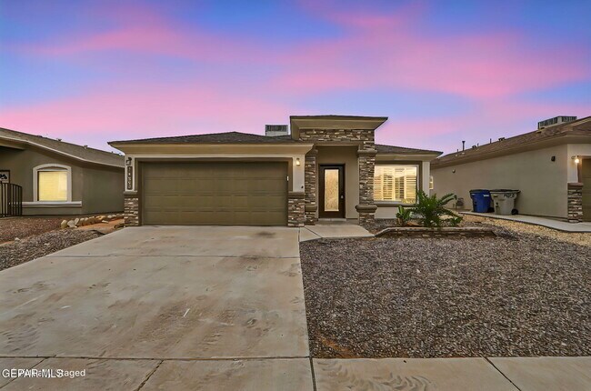 Foto del edificio - 14809 Tierra Crystal Ave
