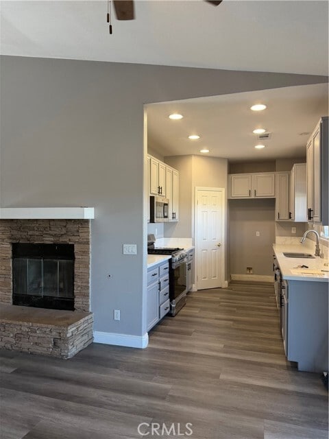 Building Photo - 16146 Winona St