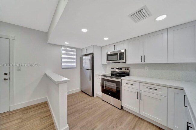Foto del edificio - 245 NW 109th Ave