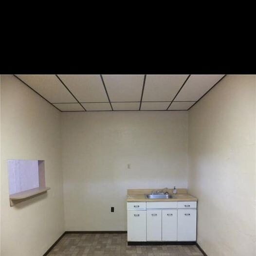 Building Photo - 3499 W 117th St