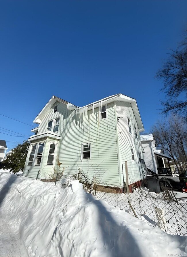 Foto del edificio - 16 Wallkill Ave