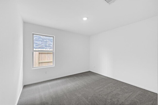 Foto del edificio - 5130 Sunvalley Bend Dr