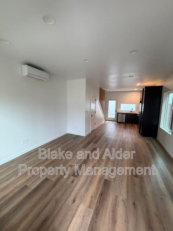 Foto del edificio - 3522 NE 44th Ave
