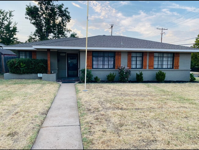 Building Photo - 3301 NW 62nd St