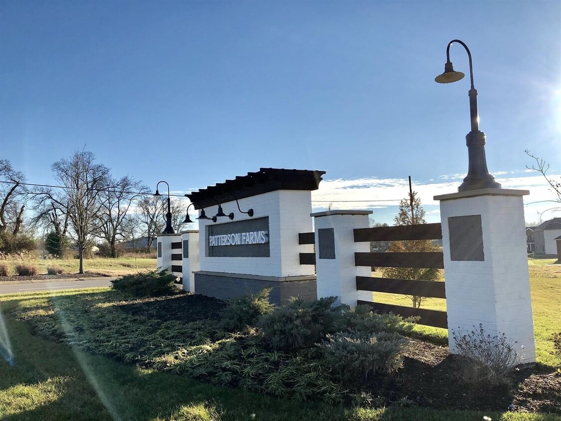 Primary Photo - Stunning home in Patterson Farms