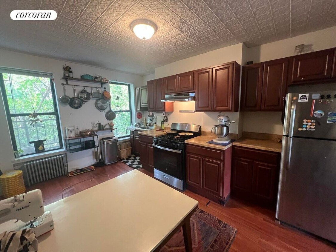 Foto principal - 306 3rd Ave