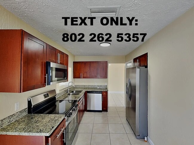 Building Photo - 11621 NW 30th Pl