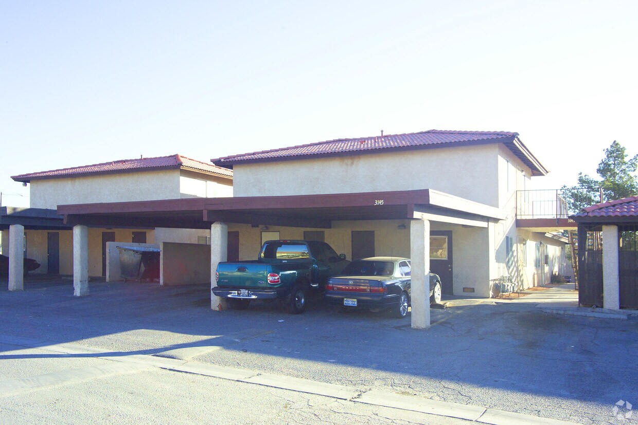 Foto del edificio - 3145 Walnut Rd