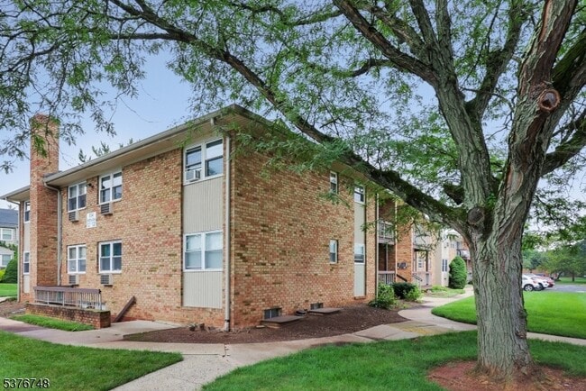 Building Photo - 534 Andria Ave