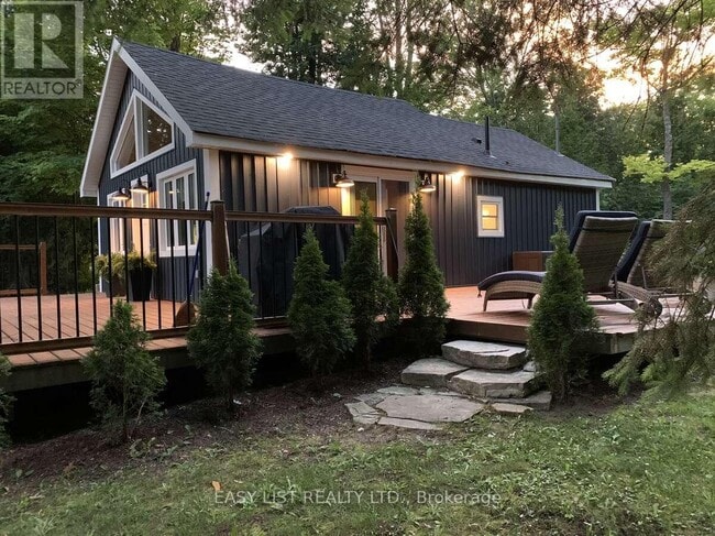 Photo du bâtiment - 858 Howdenvale Rd