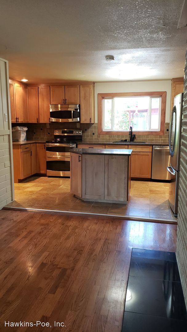 Building Photo - 2 br, 2 bath House - 802 3rd St
