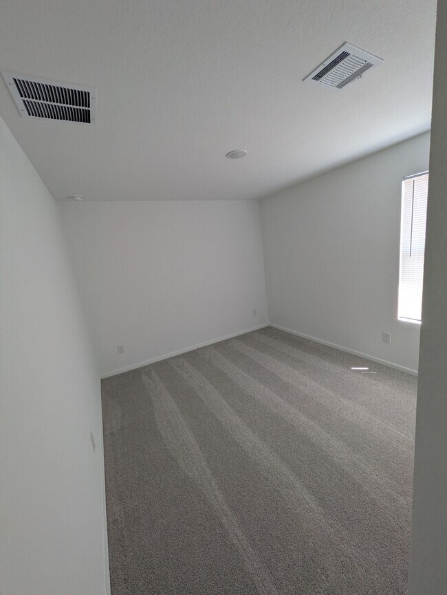 Foto del edificio - 15111 Mudstone Pl