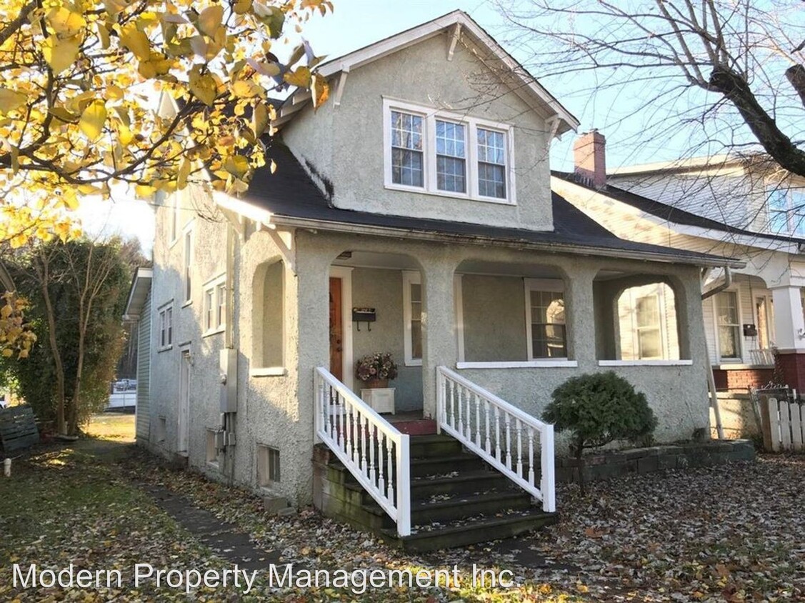 Foto principal - 3 br, 2 bath House - 353 Holmes St