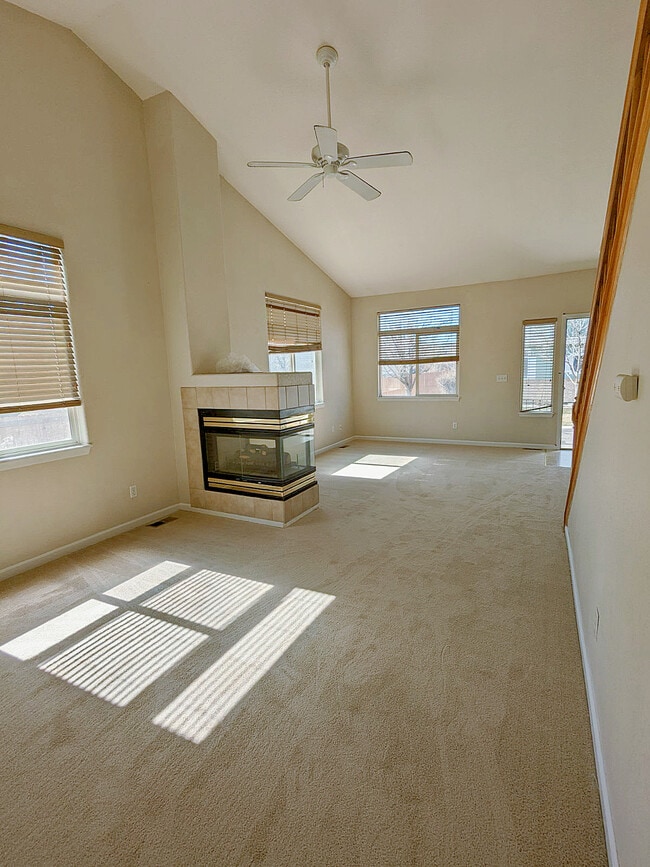 Foto del edificio - 2131 W 101st Cir