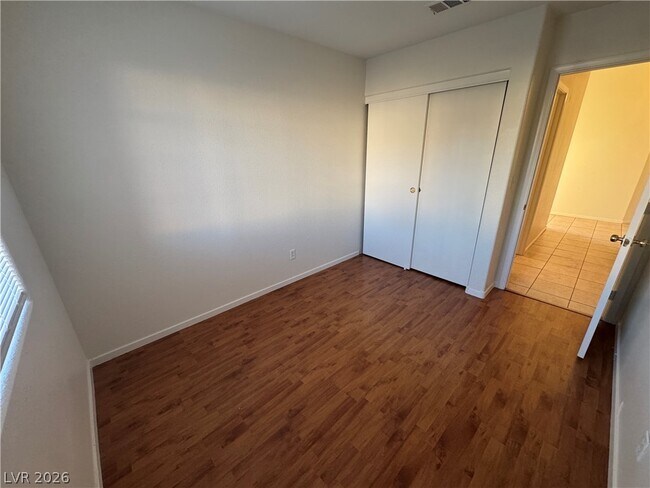 Foto del edificio - 3932 Marble Mountain St