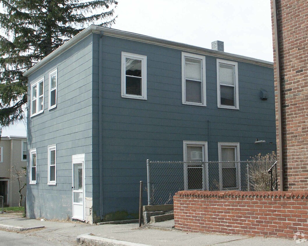Building Photo - 154-158 Sumner St