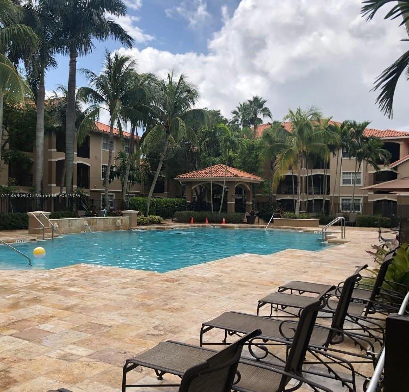 Foto principal - 11630 SW 2nd St