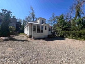 Building Photo - 78 Long Island Rd