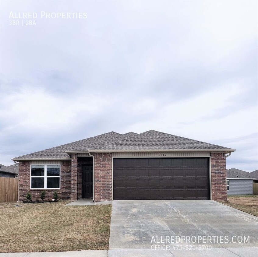 Primary Photo - Beautiful home in Park Meadows