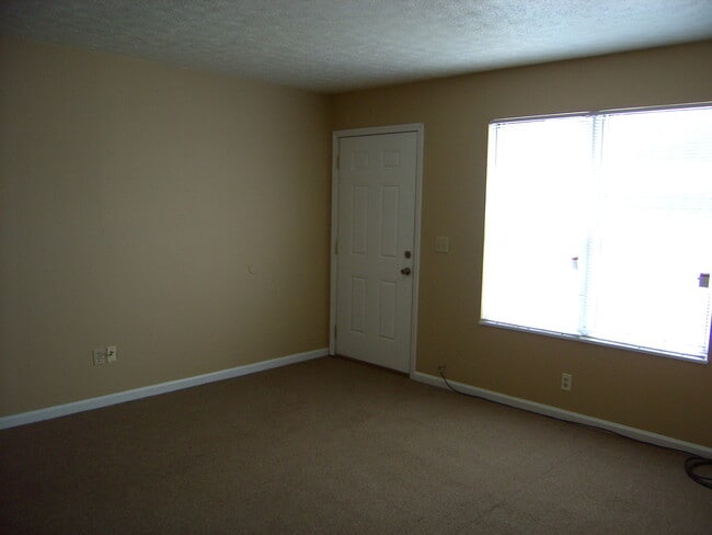 Building Photo - 409 Shelby Ave