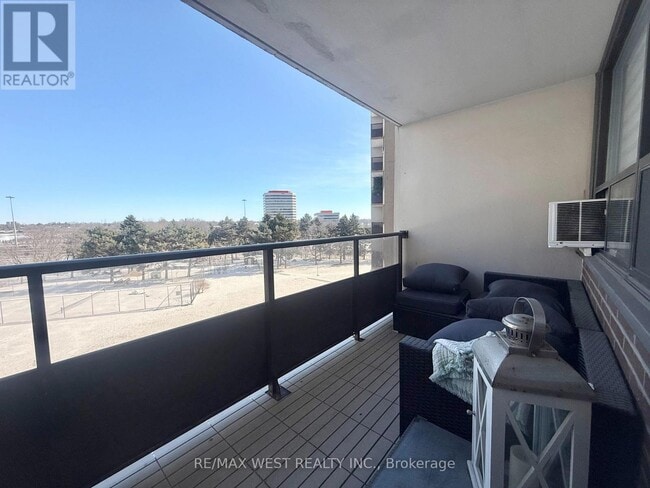 Building Photo - 451 The West Mall