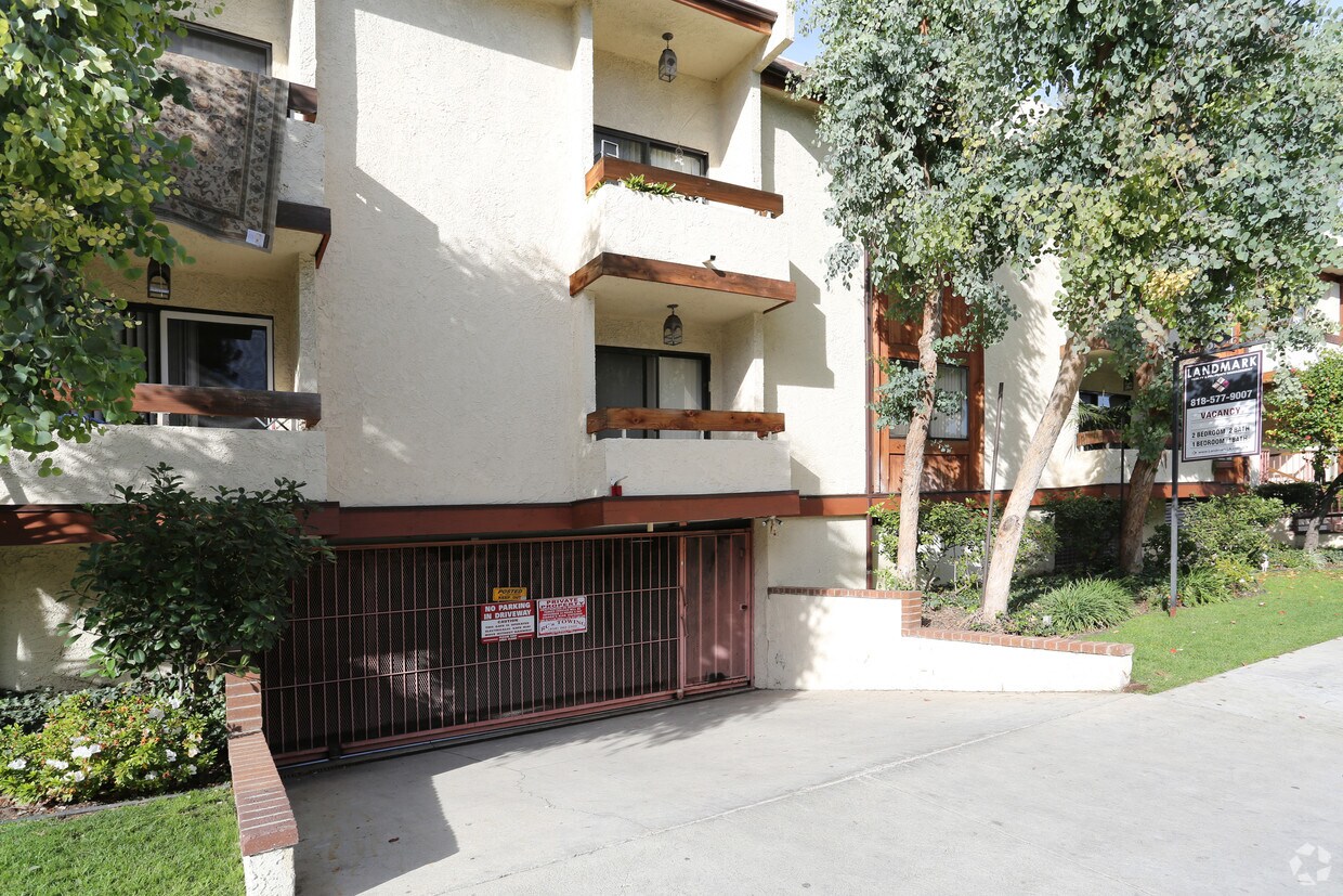 Foto del edificio - Encino Woods
