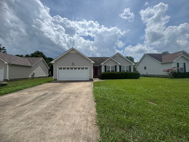 Building Photo - Beautiful Single Family Home in Clarksville!